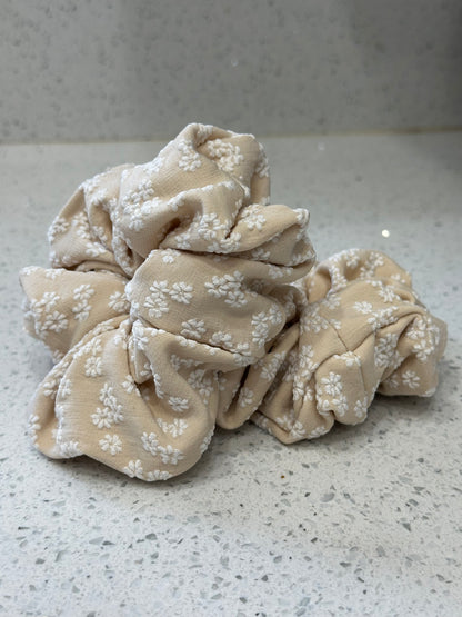 Desert Daisy Swim Scrunchie