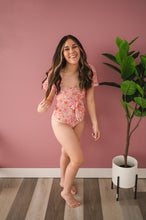 Load image into Gallery viewer, Oaklee Suit in Pink Floral
